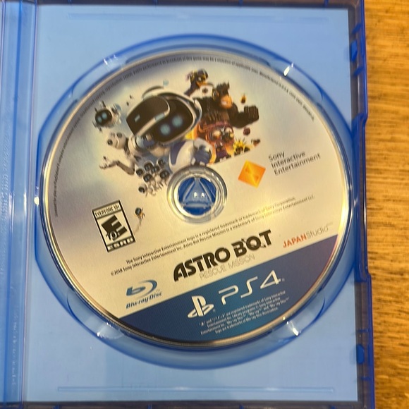 PS4 VR Astro Bot Rescue Mission - Picture 2 of 3